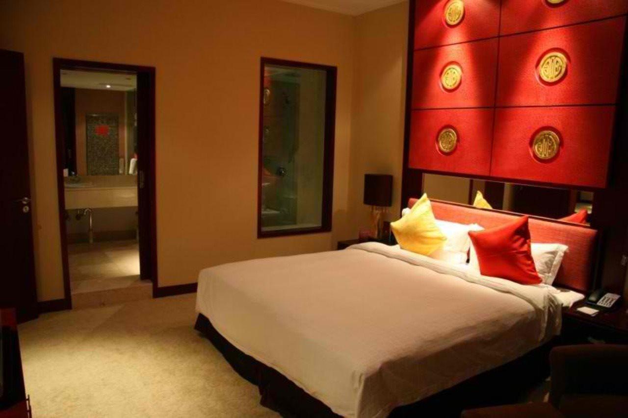 Grand Soluxe Hotel 敦煌市 エクステリア 写真