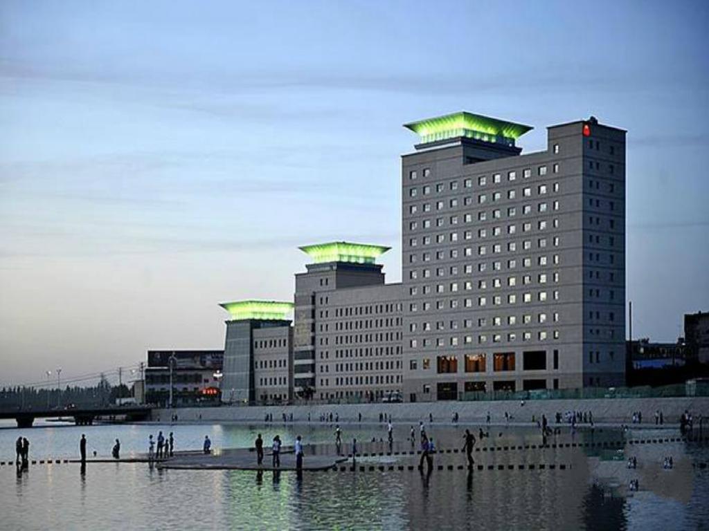 Grand Soluxe Hotel 敦煌市 エクステリア 写真